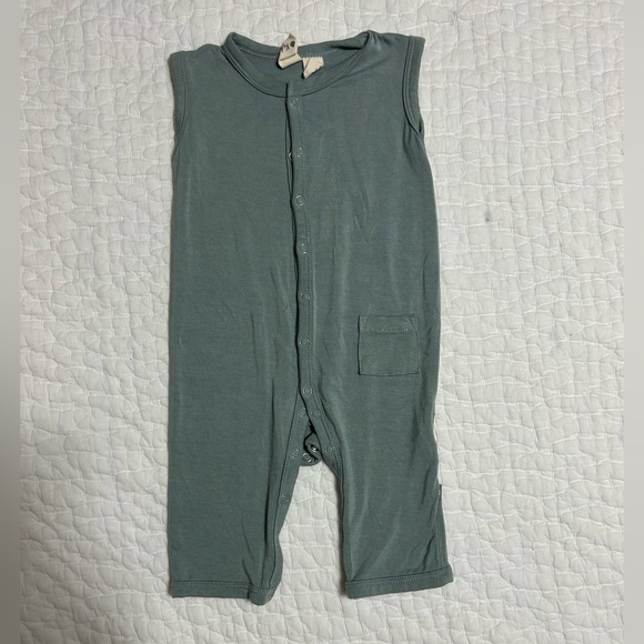 Kyte BABY Other - KYTE BABY Sleeveless Snap Romper Moss Color Size 3-6 Months
